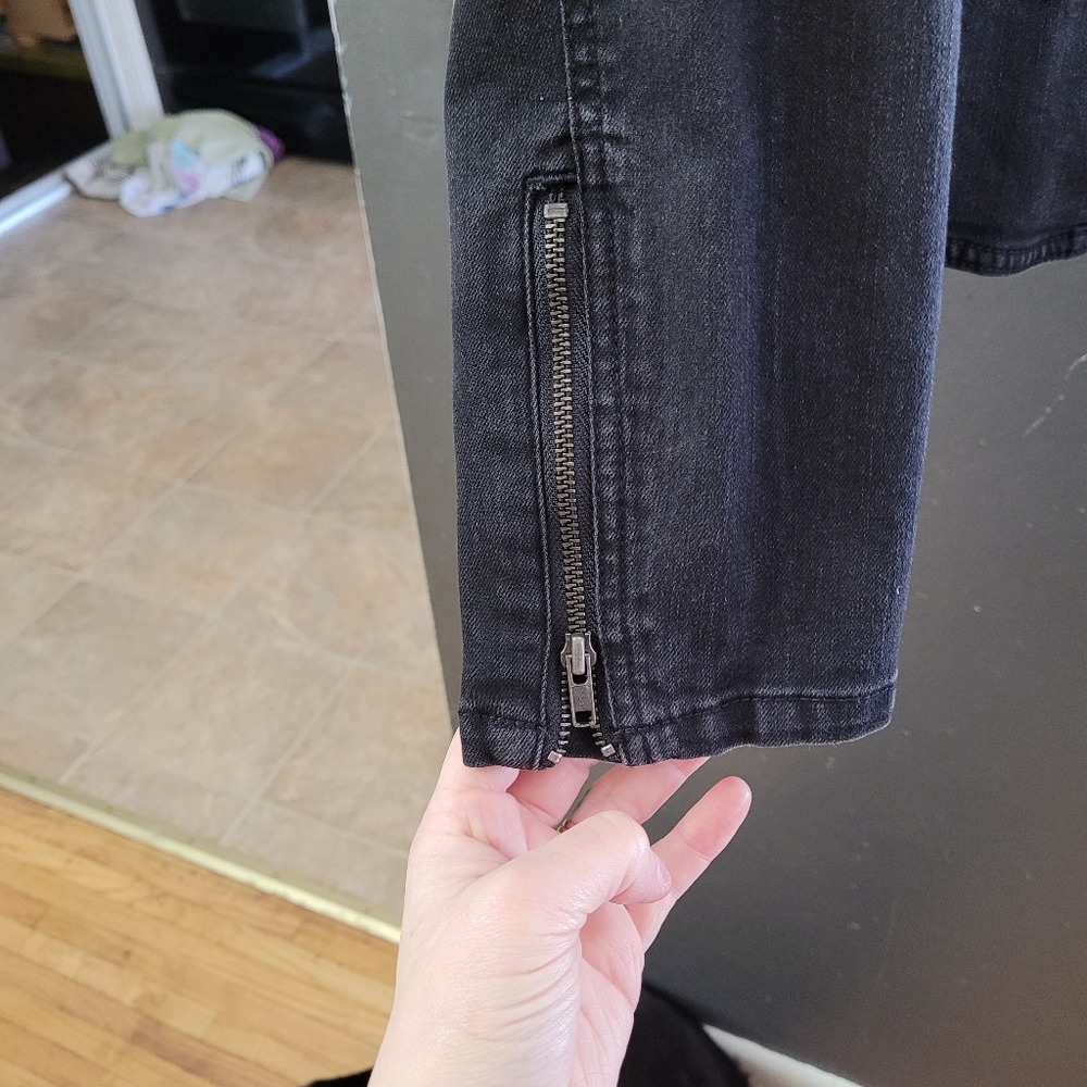 Jean Jacket - Picture 4 of 5